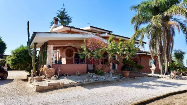 casa indipendente in vendita a Pomezia in zona Campo Selva