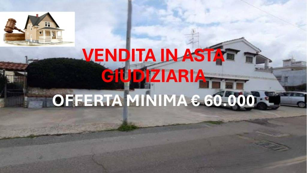 casa indipendente in vendita a Pomezia in zona Torvaianica