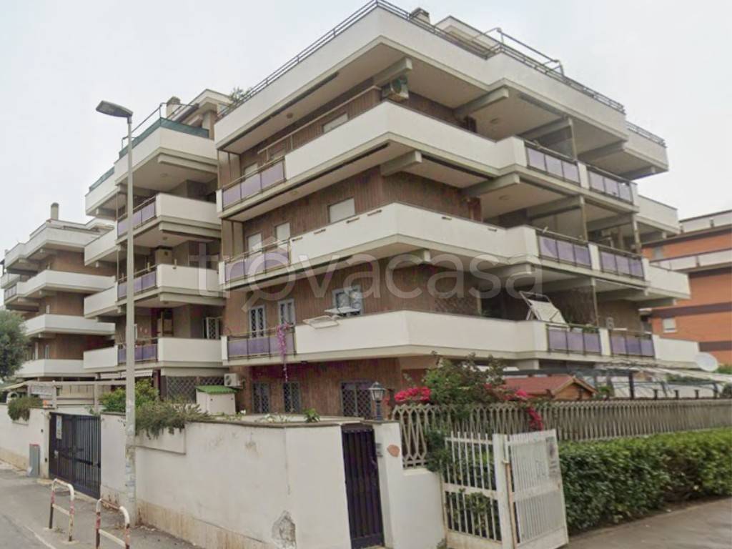 appartamento in vendita a Pomezia