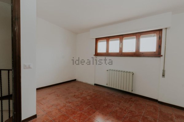 casa indipendente in vendita a Pomezia