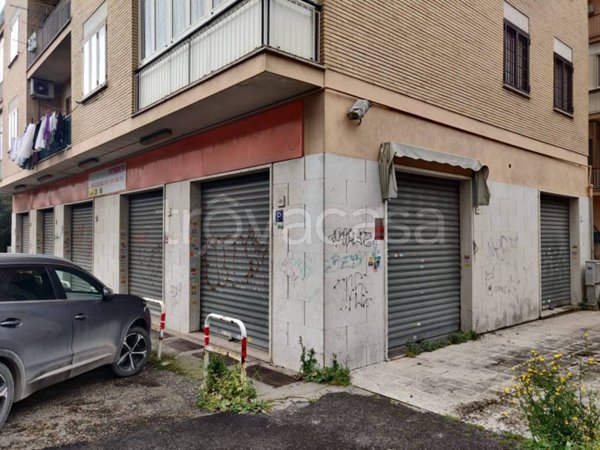 negozio in vendita a Pomezia