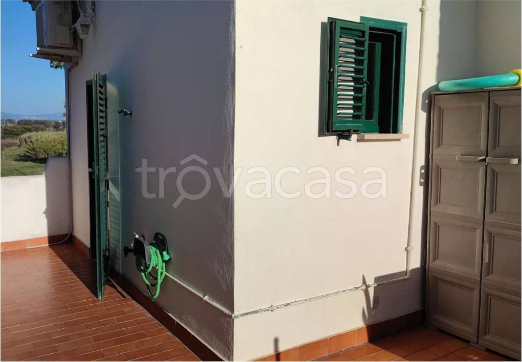 appartamento in vendita a Pomezia in zona Torvaianica