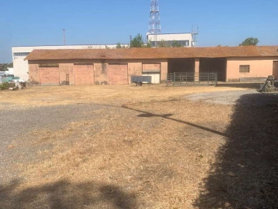 locale di sgombero in vendita a Pomezia in zona Santa Palomba