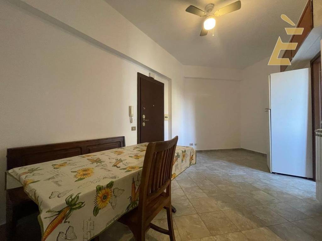appartamento in vendita a Pomezia in zona Torvaianica