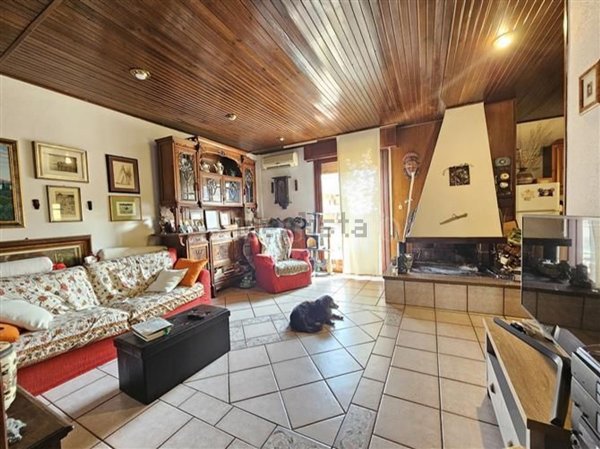 casa indipendente in vendita a Pomezia in zona Torvaianica
