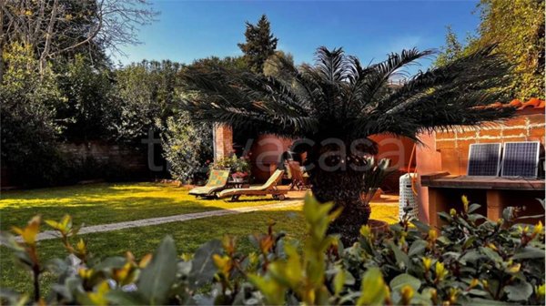 casa indipendente in vendita a Pomezia