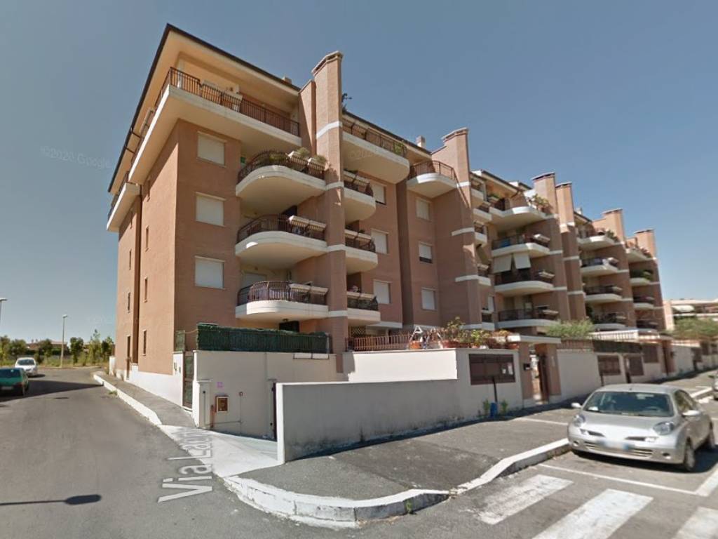 attico in vendita a Pomezia in zona Colli di Enea