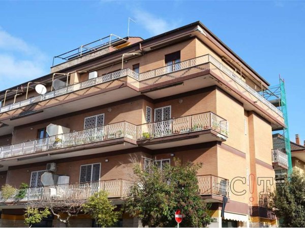 appartamento in vendita a Pomezia