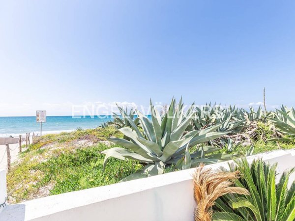 appartamento in vendita a Pomezia in zona Torvaianica