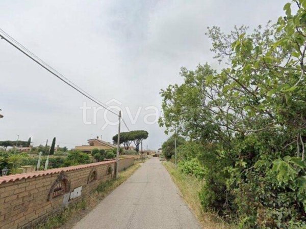 appartamento in vendita a Pomezia in zona Campo Jemini