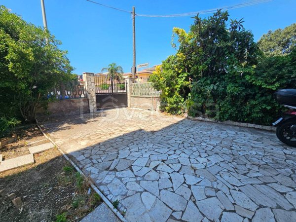 appartamento in vendita a Pomezia in zona Torvaianica