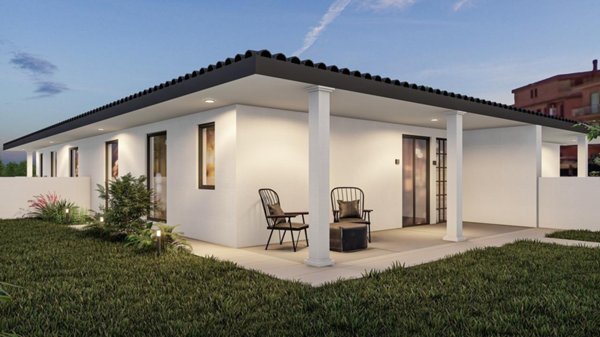 casa indipendente in vendita a Pomezia in zona Torvaianica