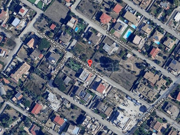 appartamento in vendita a Pomezia in zona Campo Jemini