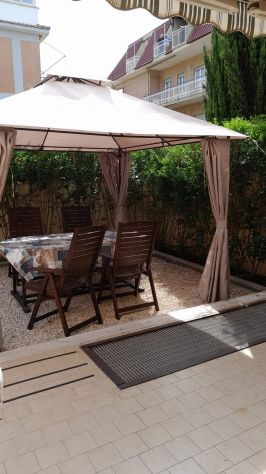 casa indipendente in vendita a Pomezia in zona Torvaianica