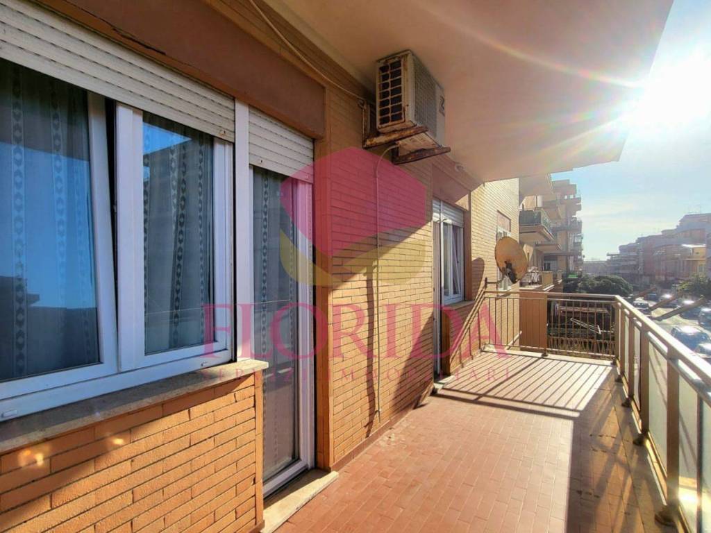 appartamento in vendita a Pomezia in zona Torvaianica