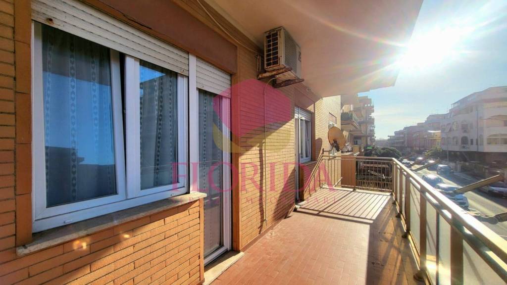 appartamento in vendita a Pomezia in zona Torvaianica