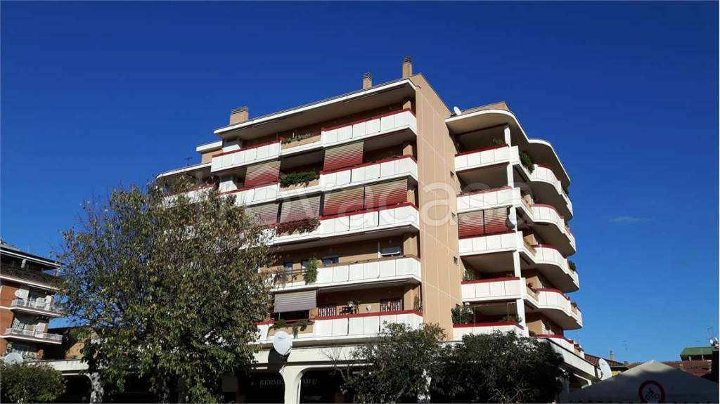 appartamento in vendita a Pomezia