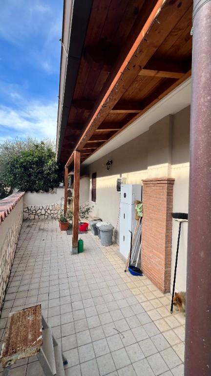 villa in vendita a Pomezia in zona Torvaianica