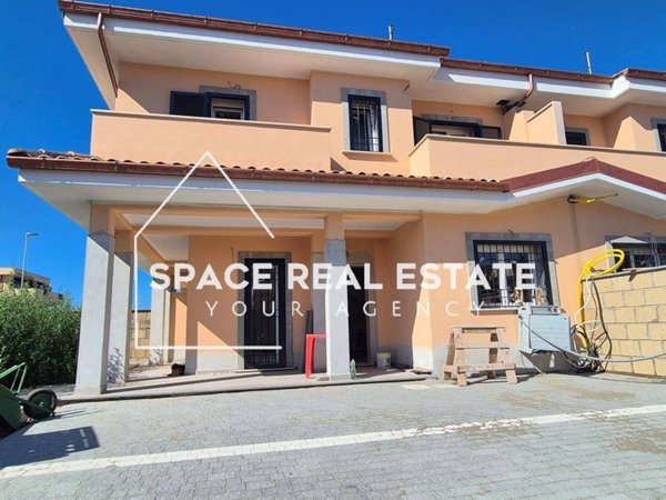 casa indipendente in vendita a Pomezia in zona Campo Selva