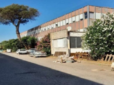 capannone in vendita a Pomezia