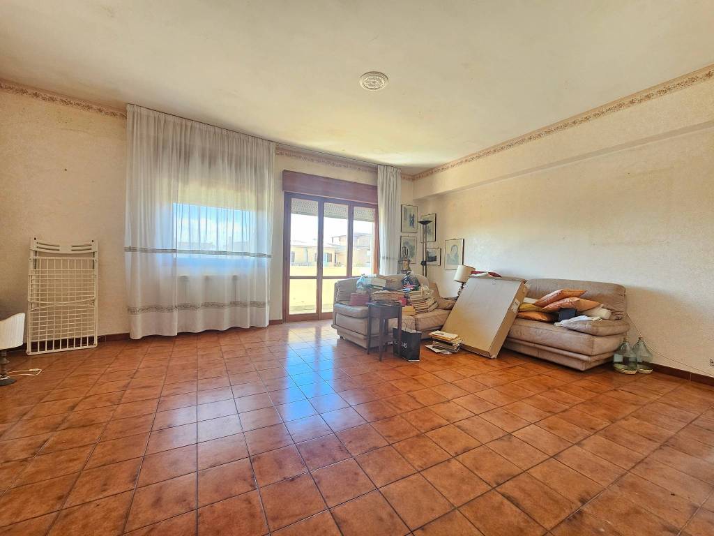 appartamento in vendita a Pomezia in zona Torvaianica