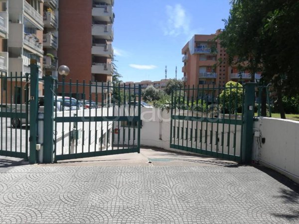 ufficio in vendita a Pomezia