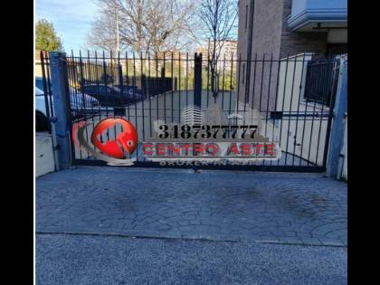 casa indipendente in vendita a Pomezia