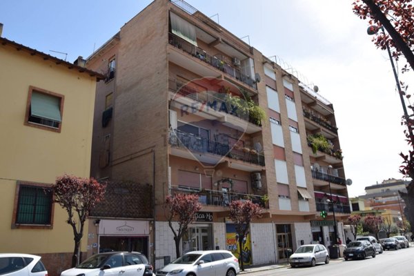 appartamento in vendita a Pomezia in zona Torvaianica