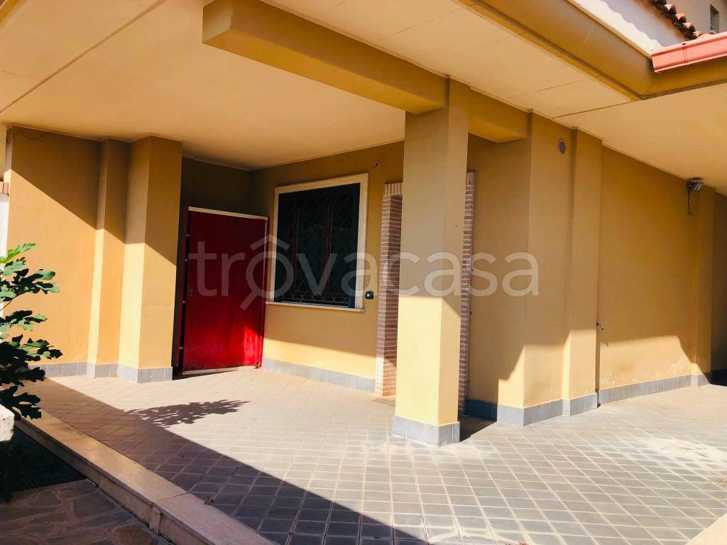 casa indipendente in vendita a Pomezia in zona Campo Jemini