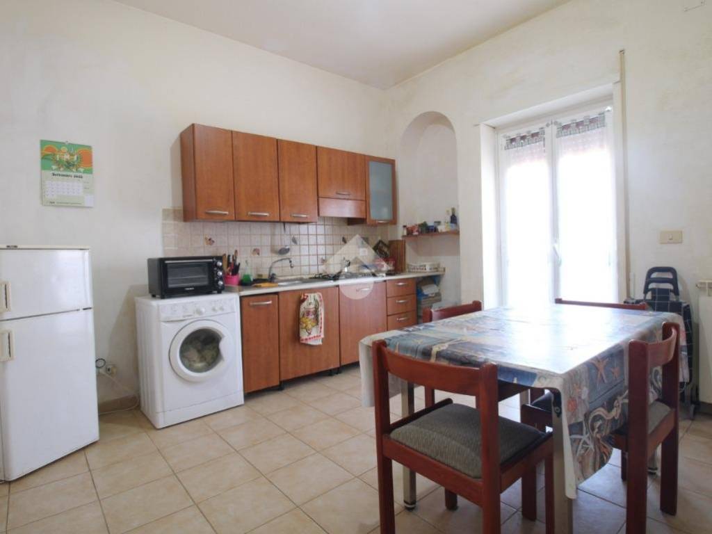 appartamento in vendita a Pomezia in zona Torvaianica