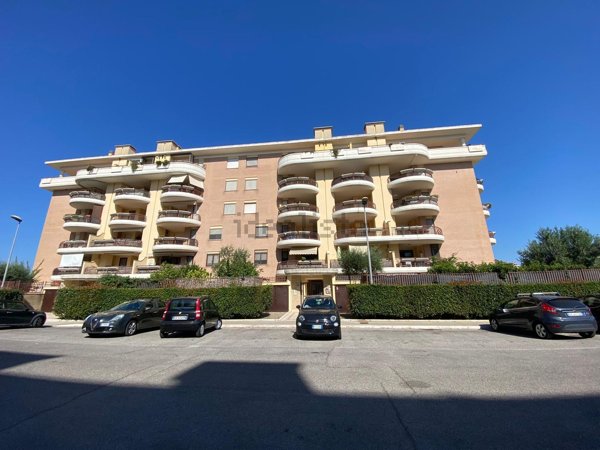 appartamento in vendita a Pomezia