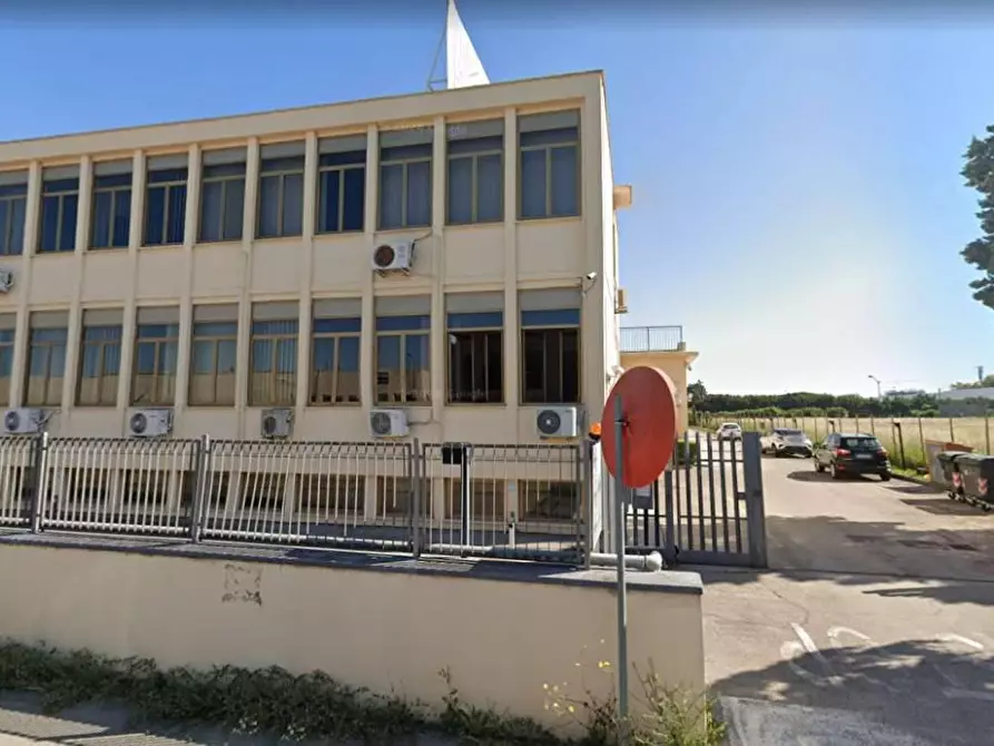 capannone in vendita a Pomezia