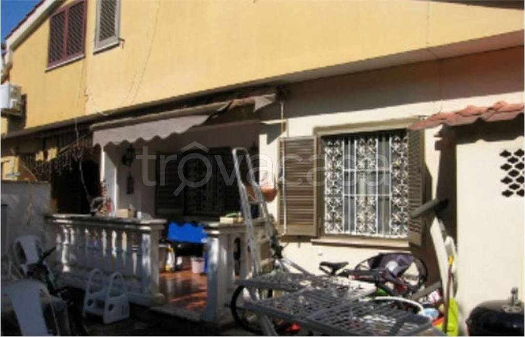 casa indipendente in vendita a Pomezia in zona Campo Selva
