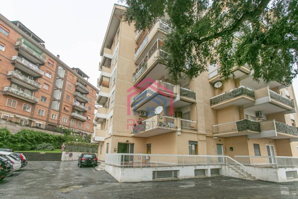 ufficio in vendita a Pomezia