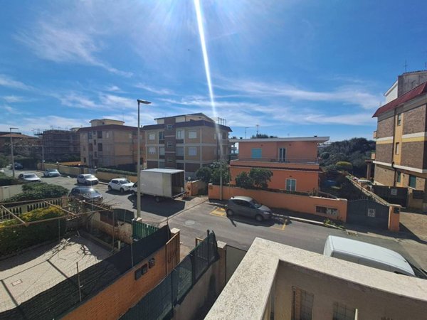 appartamento in vendita a Pomezia in zona Torvaianica