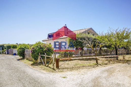 casa indipendente in vendita a Pomezia in zona Pratica di Mare