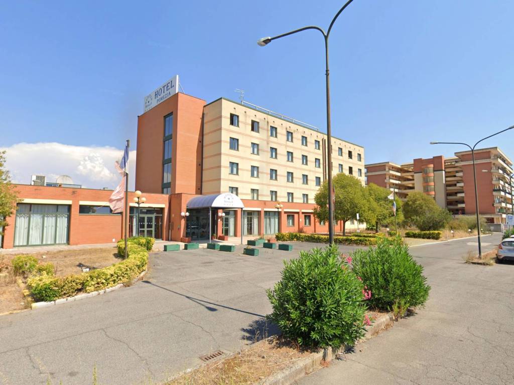 intera palazzina in vendita a Pomezia