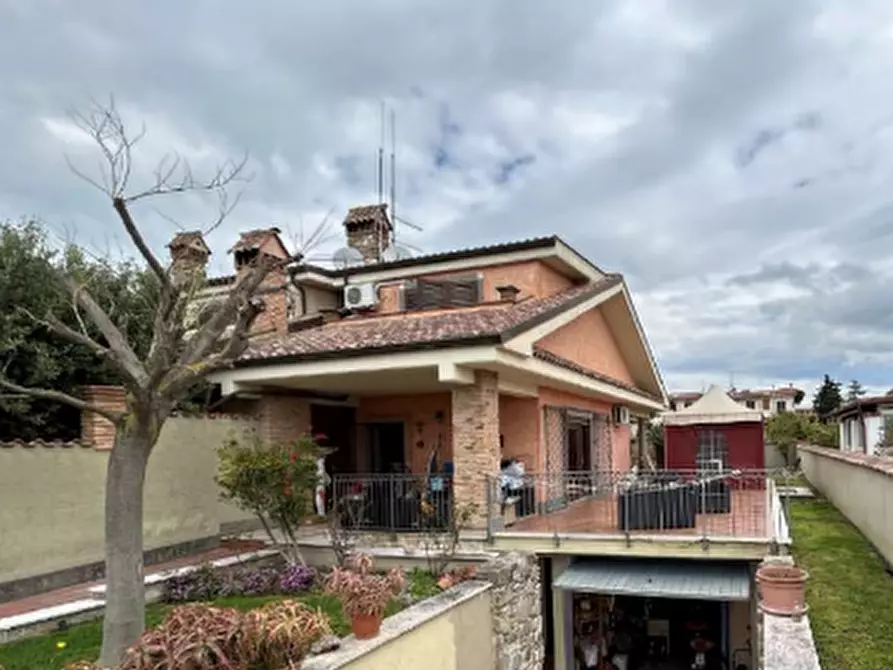 casa indipendente in vendita a Pomezia in zona Campo Jemini