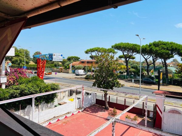 appartamento in vendita a Pomezia in zona Torvaianica