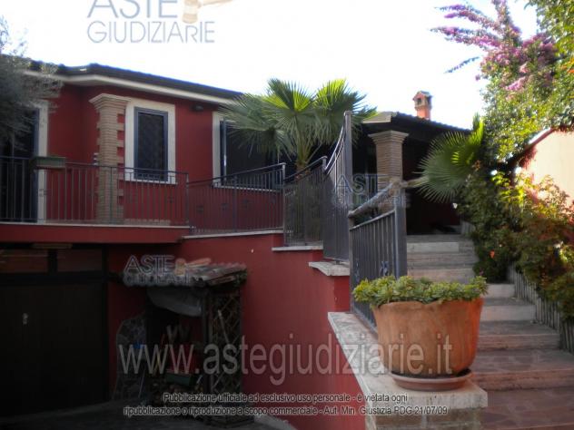 casa indipendente in vendita a Pomezia