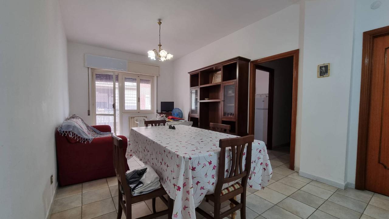 appartamento in vendita a Pomezia in zona Torvaianica