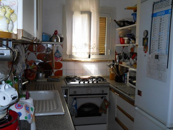 casa indipendente in vendita a Pomezia in zona Torvaianica