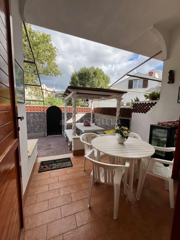 casa semindipendente in vendita a Pomezia in zona Torvaianica