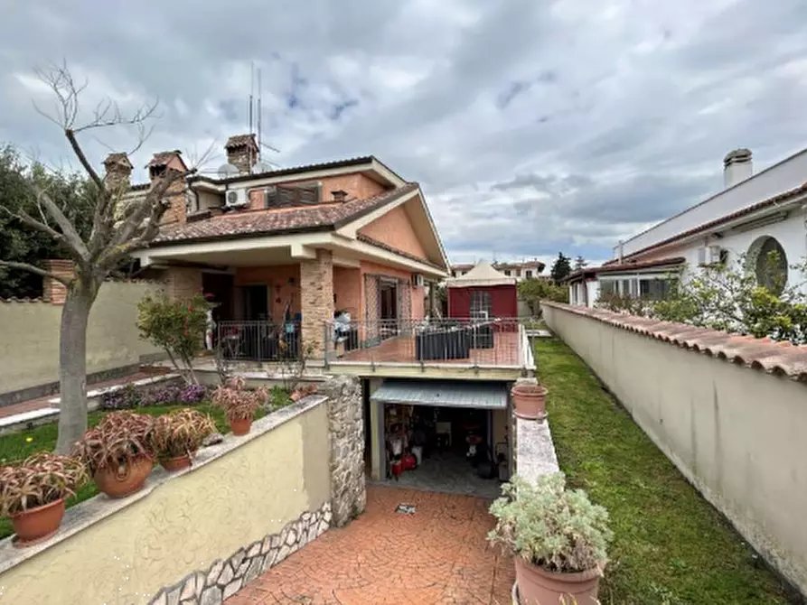 casa indipendente in vendita a Pomezia in zona Campo Jemini