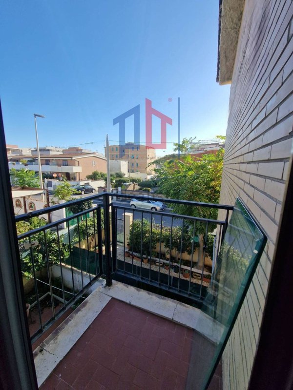 appartamento in vendita a Pomezia in zona Torvaianica