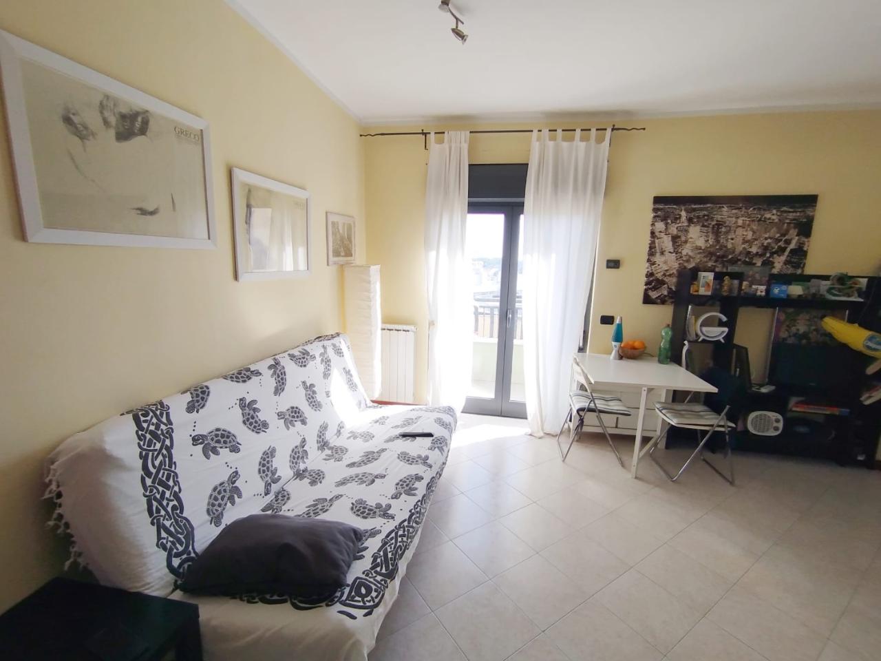 appartamento in vendita a Pomezia in zona Pratica di Mare