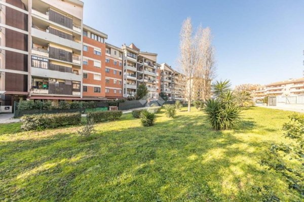 appartamento in vendita a Pomezia in zona Santa Palomba