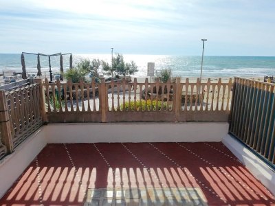 appartamento in vendita a Pomezia in zona Torvaianica