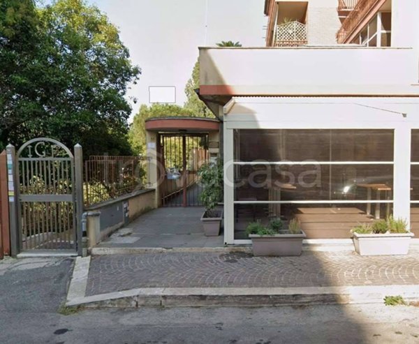 negozio in vendita a Pomezia