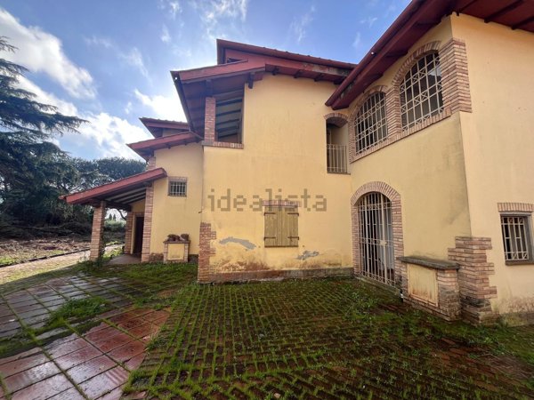 casa indipendente in vendita a Pomezia